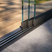 Glas-Schiebewand